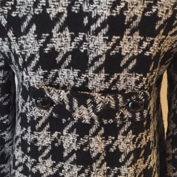 Black and white patterned button front coat - Picture 4 of 5